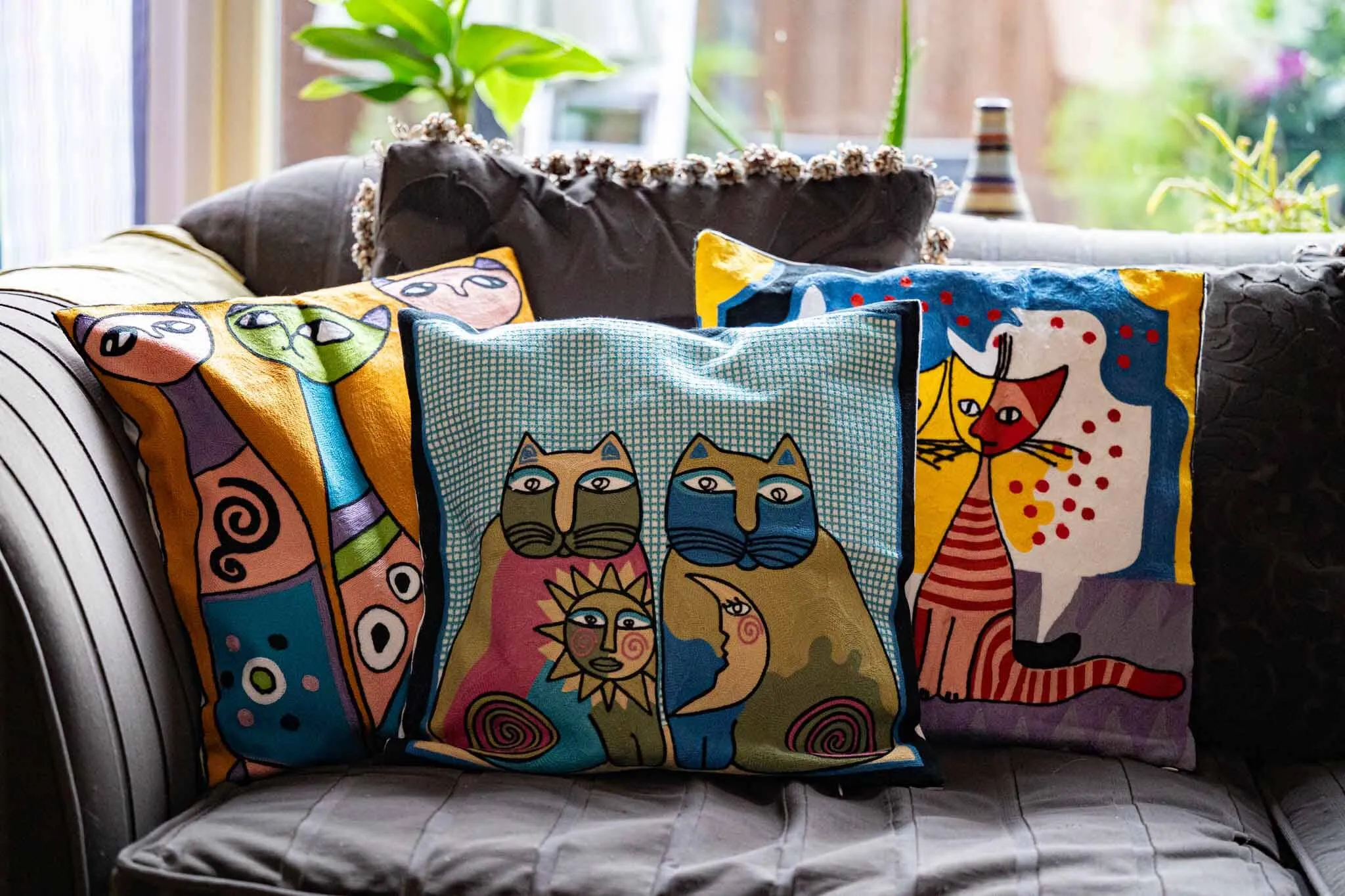 Pillow cover embroidery - cotton - sun and moon cats