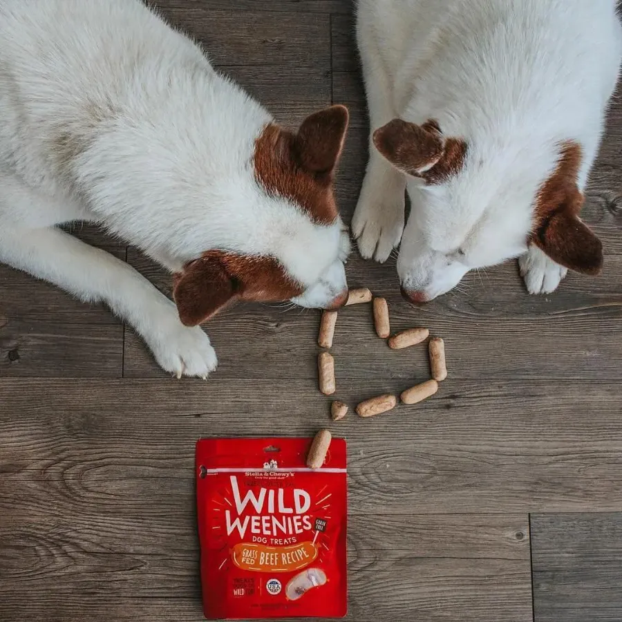 Stella & Chewy's Wild Weenies Grass-Fed Beef Recipe Freeze-Dried Dog Treats 3.25 oz